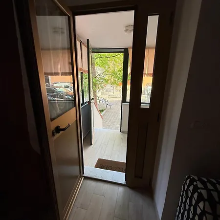 La Quiete Apartment Mele